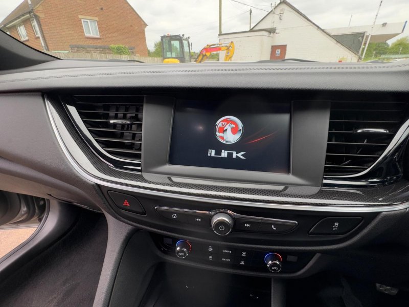 VAUXHALL INSIGNIA