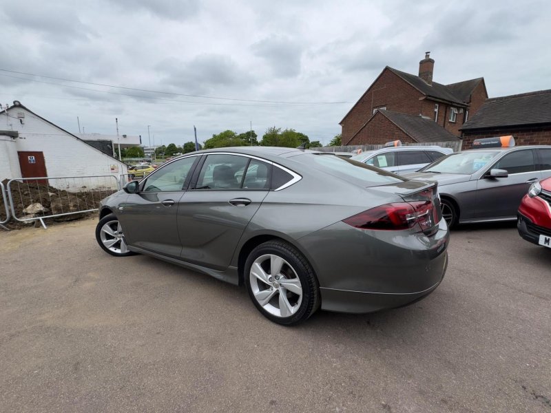 VAUXHALL INSIGNIA