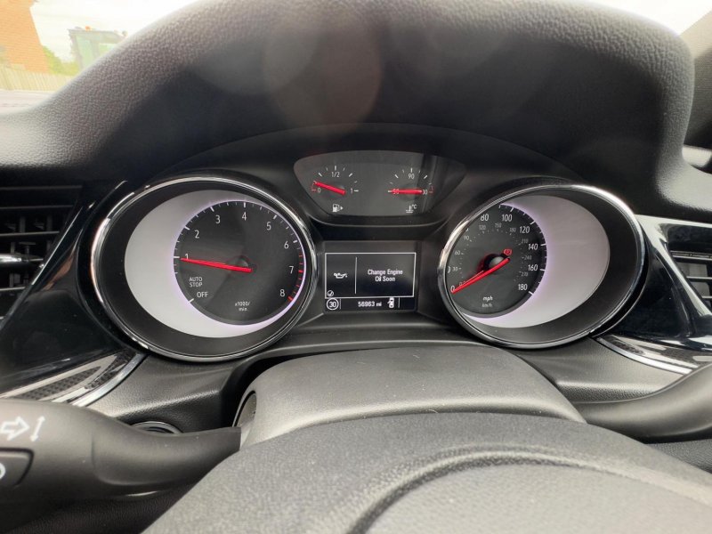 VAUXHALL INSIGNIA