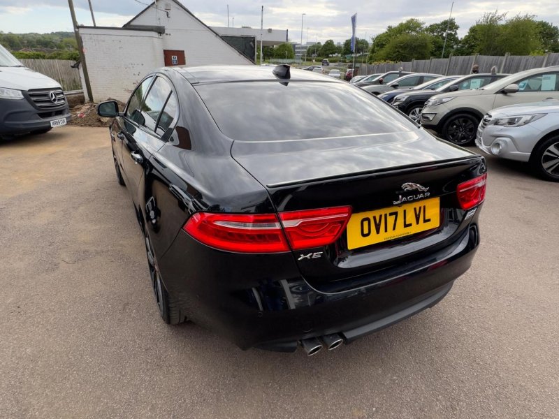 JAGUAR XE
