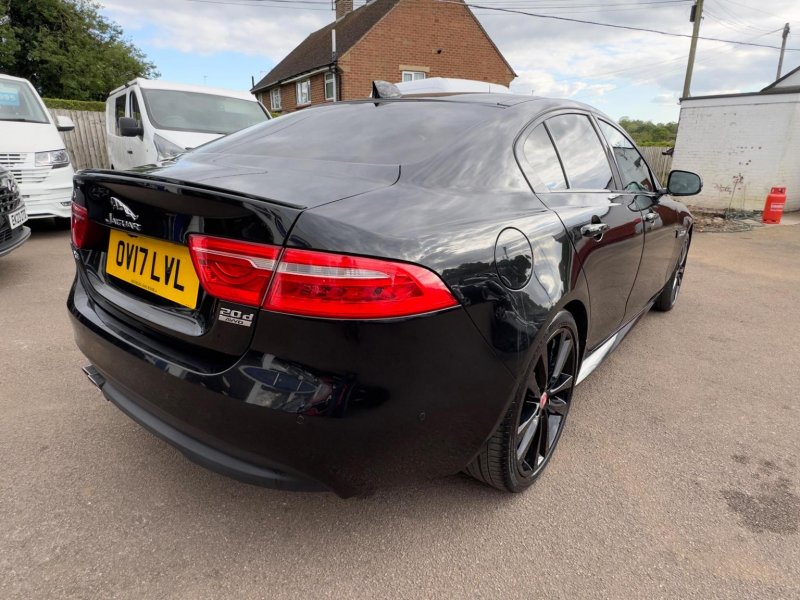 JAGUAR XE