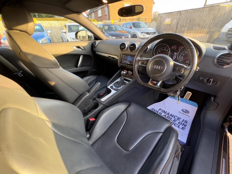 AUDI TT