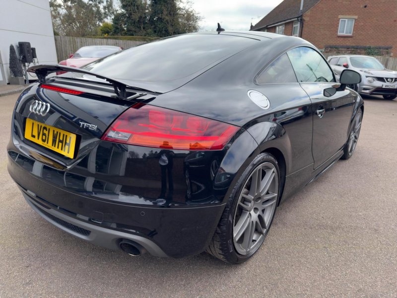 AUDI TT