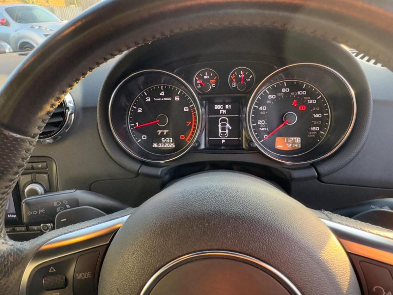 AUDI TT