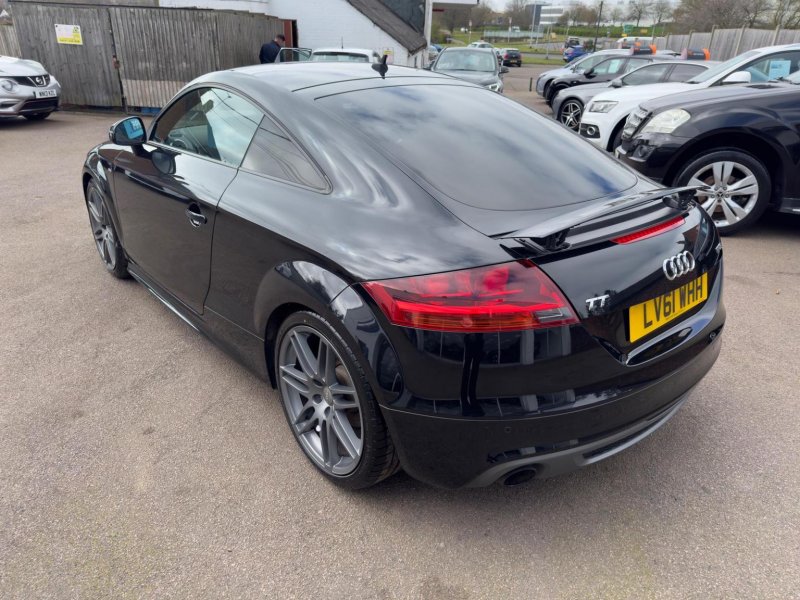 AUDI TT