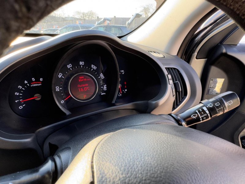 KIA SPORTAGE