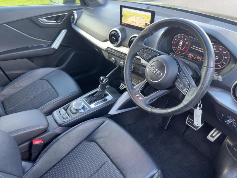 AUDI Q2