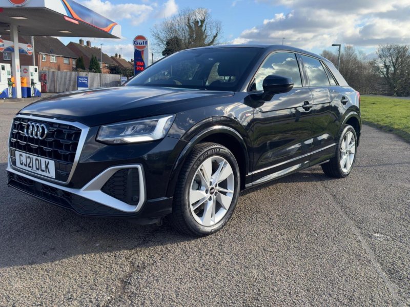 AUDI Q2