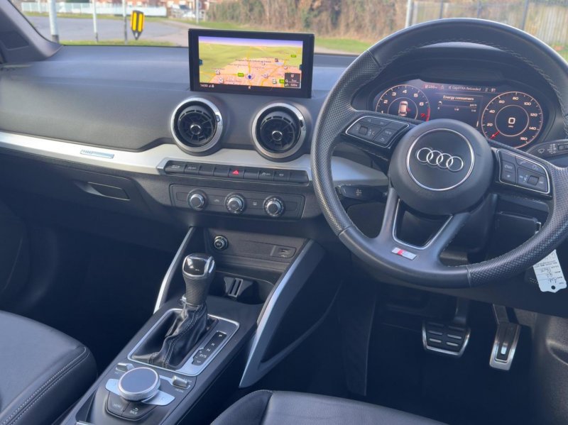 AUDI Q2