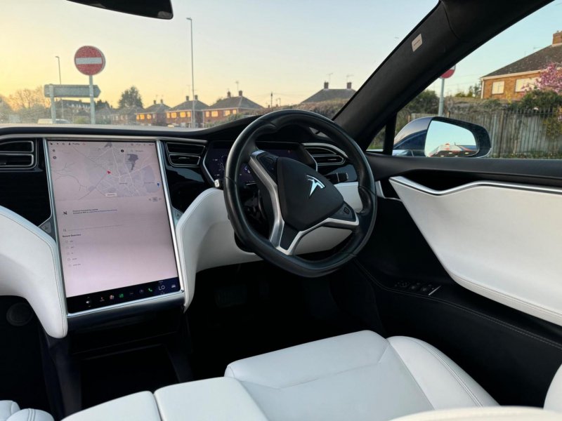 TESLA MODEL S