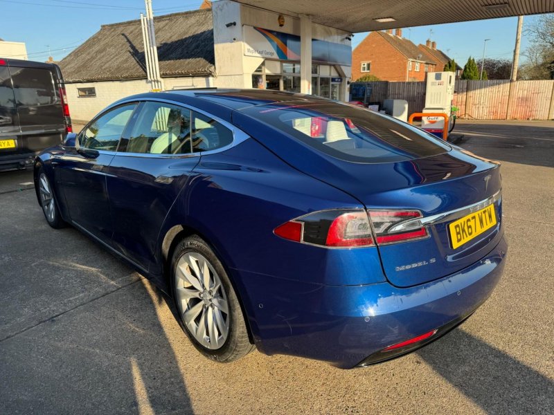 TESLA MODEL S