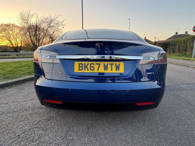 TESLA MODEL S