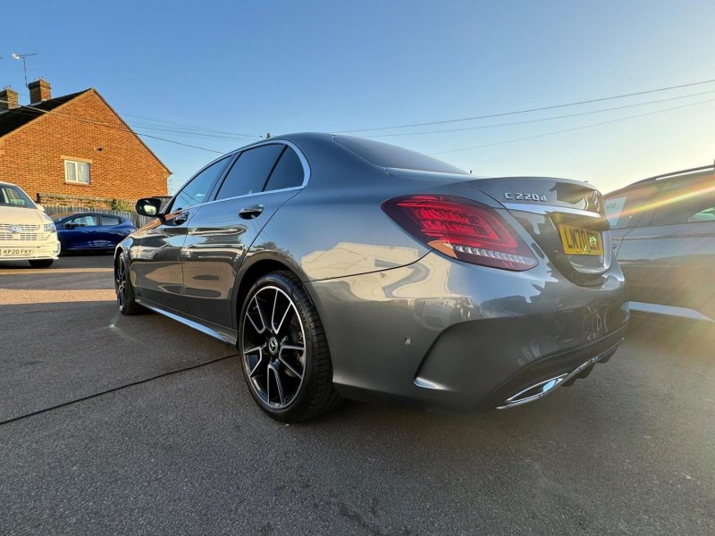 MERCEDES-BENZ C CLASS