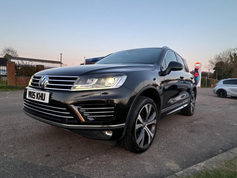 VOLKSWAGEN TOUAREG