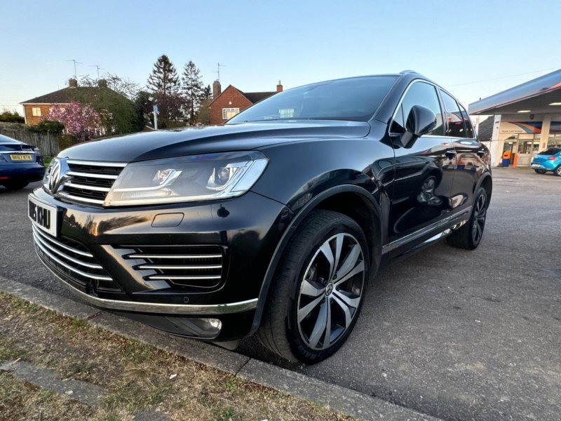 VOLKSWAGEN TOUAREG