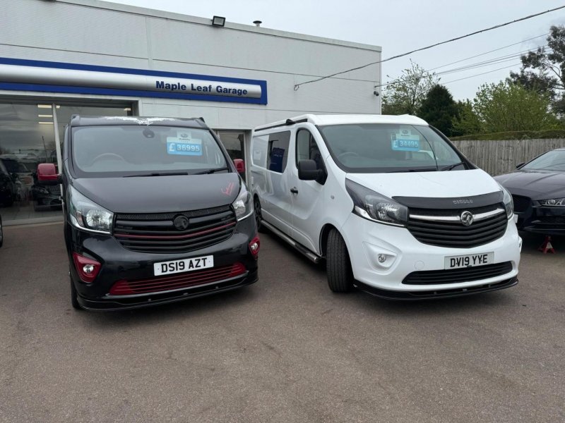 VAUXHALL VIVARO